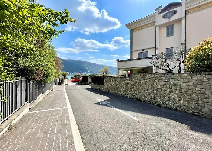 Volo Di Libellula - Close To The Lake And City Centre